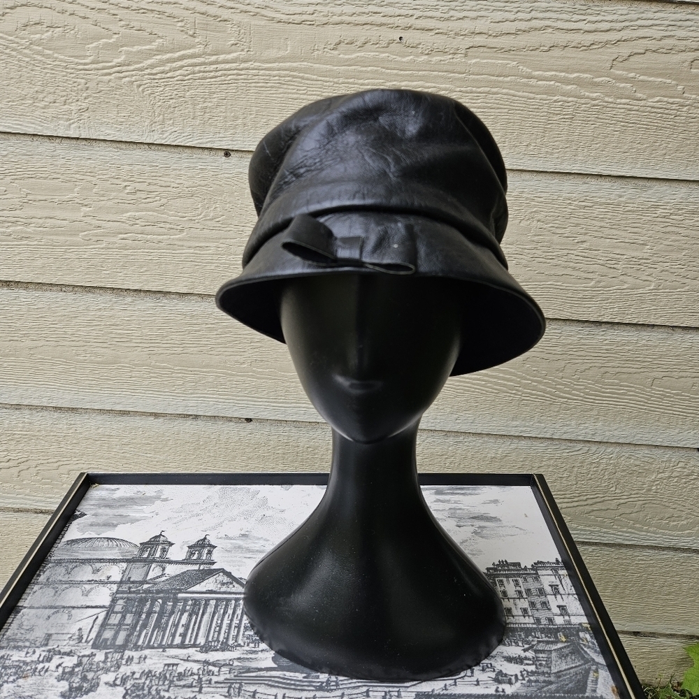 vintage Evelyn Varon black faux leather hat with bow